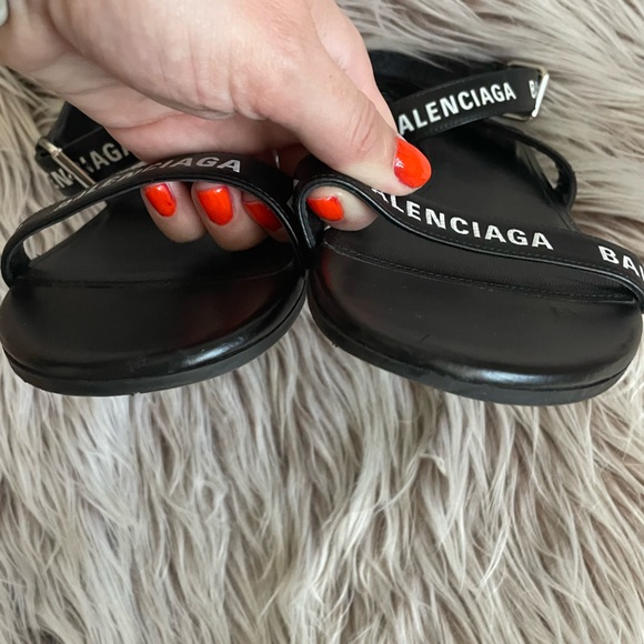 Balenciaga Black Leather Logo Strap Sandals - Picture 3 of 9